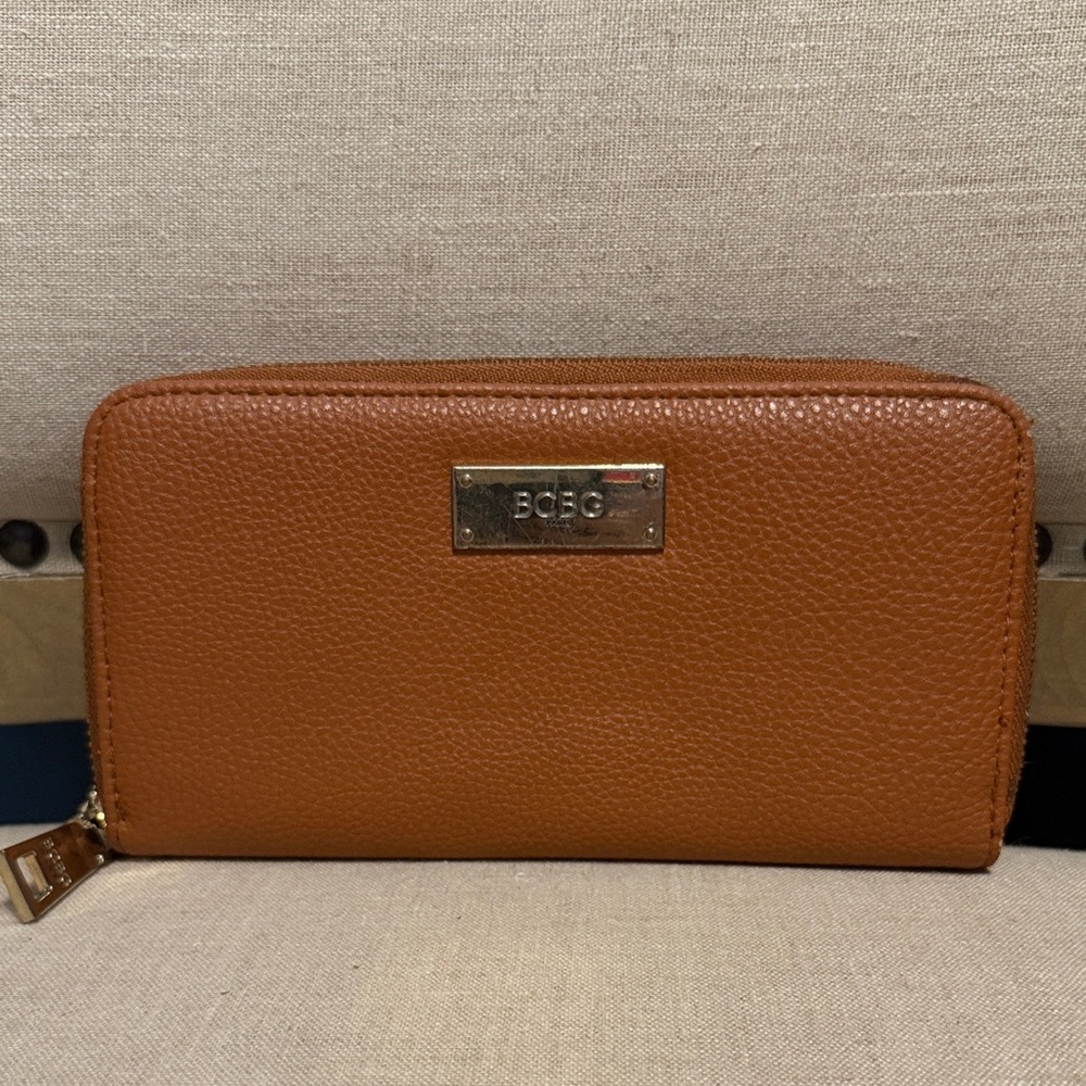 BCBG Caramel Brown Pebbled Zip-Around Wallet